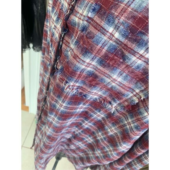 La Miel Button Down Frayed Flannel - Picture 2 of 13
